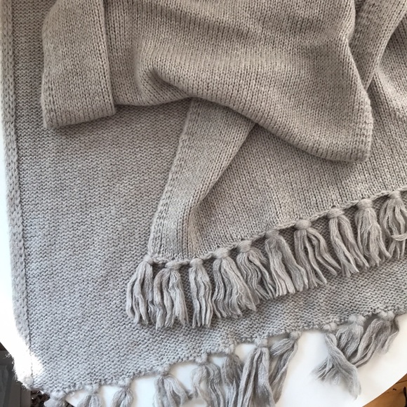 Cole Haan wool wrap/scarf. - Picture 3 of 4